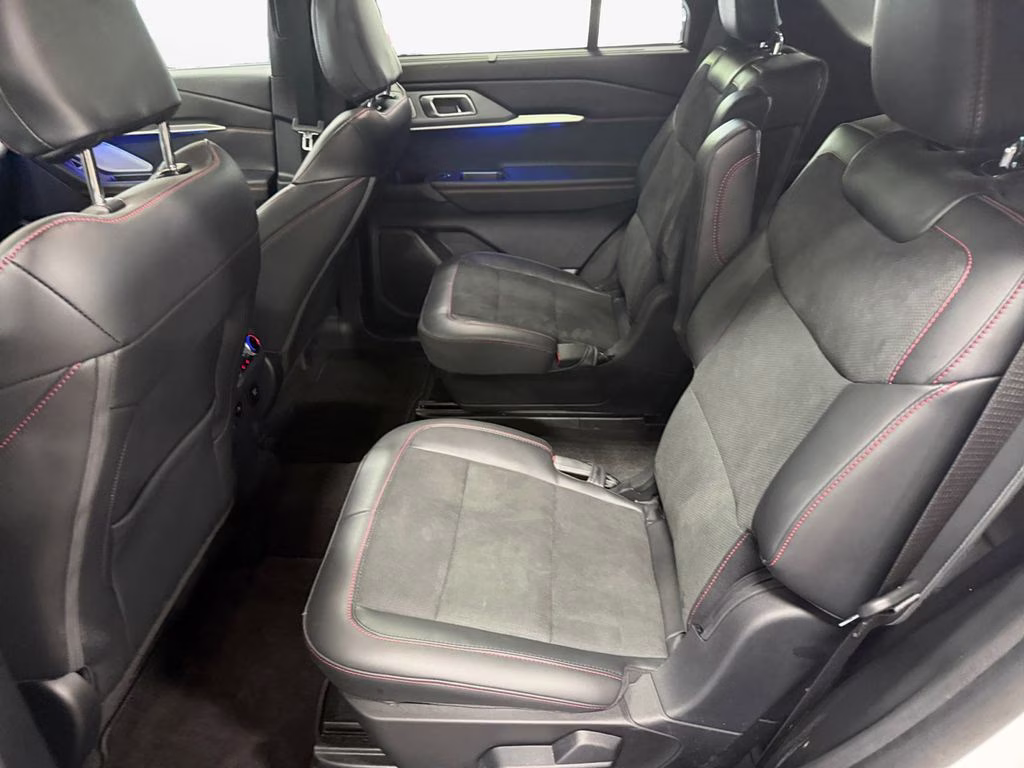 2025 Star White Metallic Tri-Coat Ford Explorer ST 4WD w/Bluecruise Equip 4X4 SUV