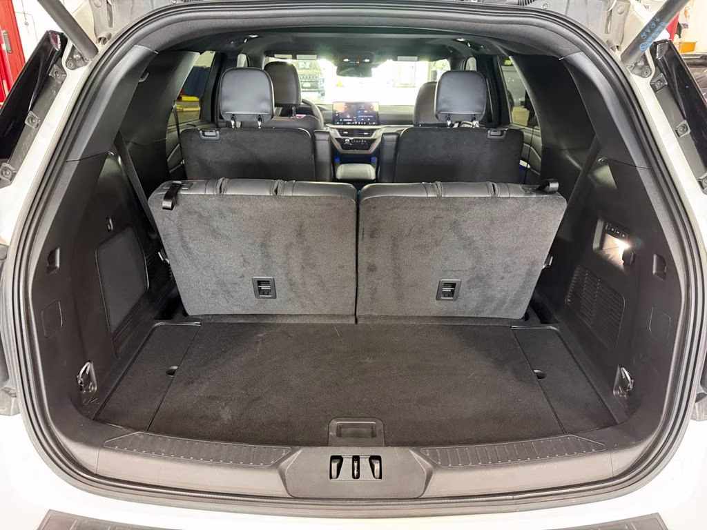 2025 Star White Metallic Tri-Coat Ford Explorer ST 4WD w/Bluecruise Equip 4X4 SUV