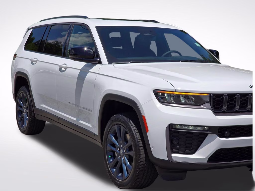 2026 Bright White Clearcoat Jeep Grand Cherokee L Limited 4X4 SUV