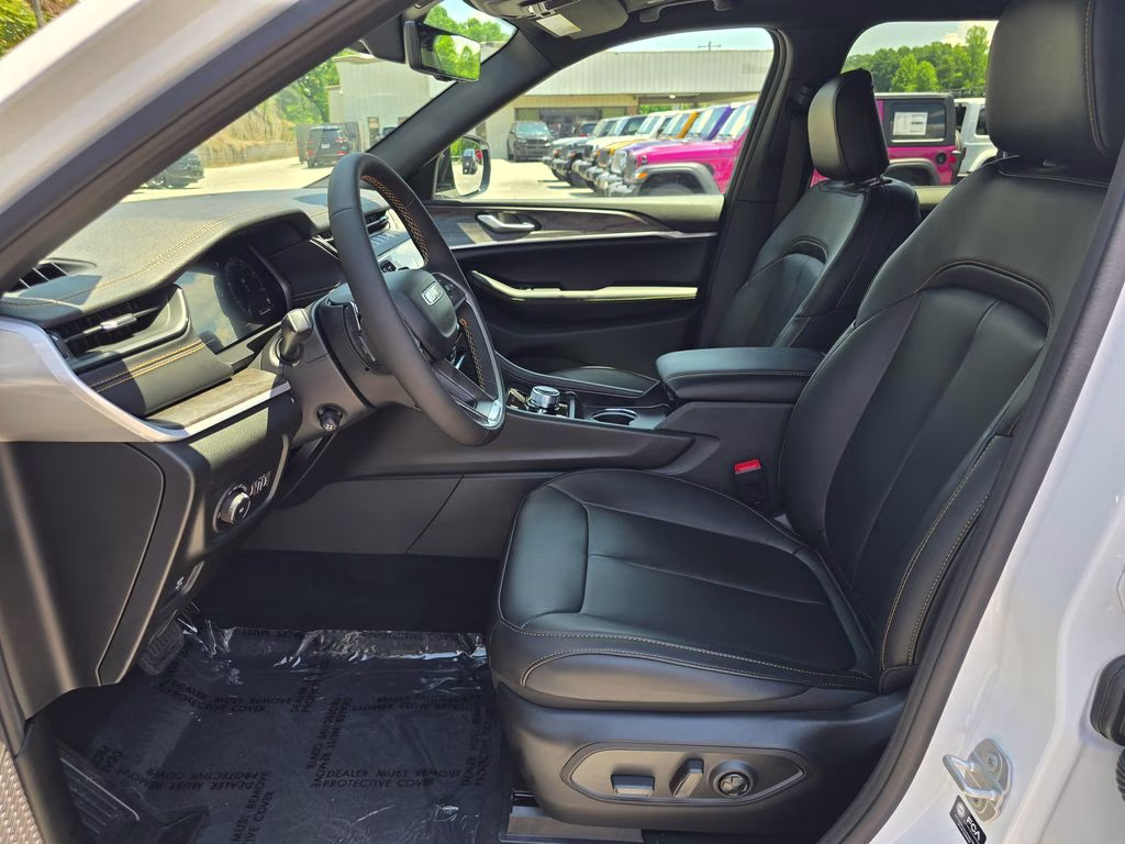 2026 Bright White Clearcoat Jeep Grand Cherokee L Limited 4X4 SUV