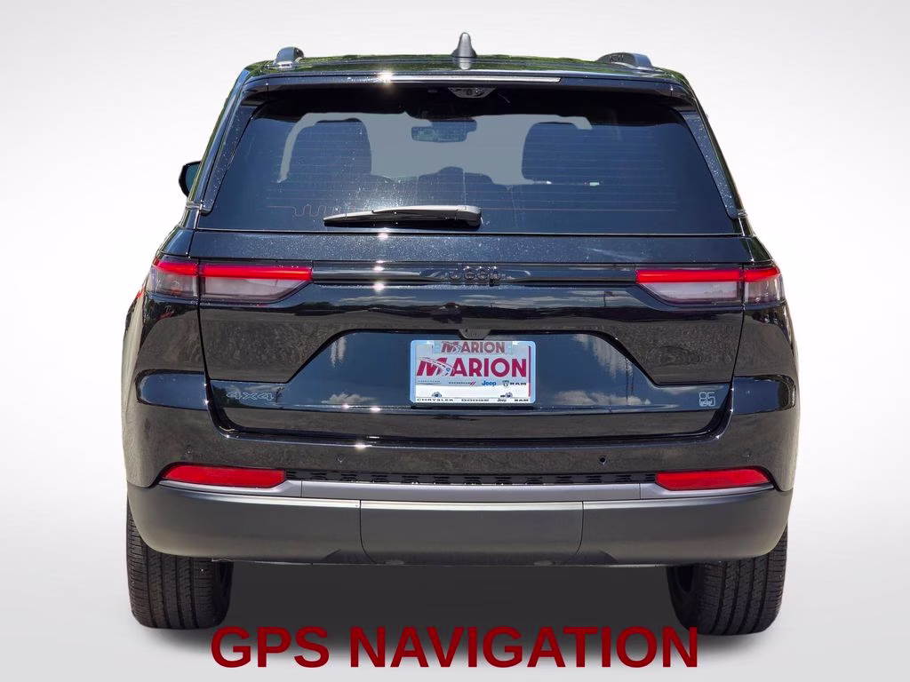 2026 Diamond Black Crystal Pearlcoat Jeep Grand Cherokee Limited 4X4 SUV
