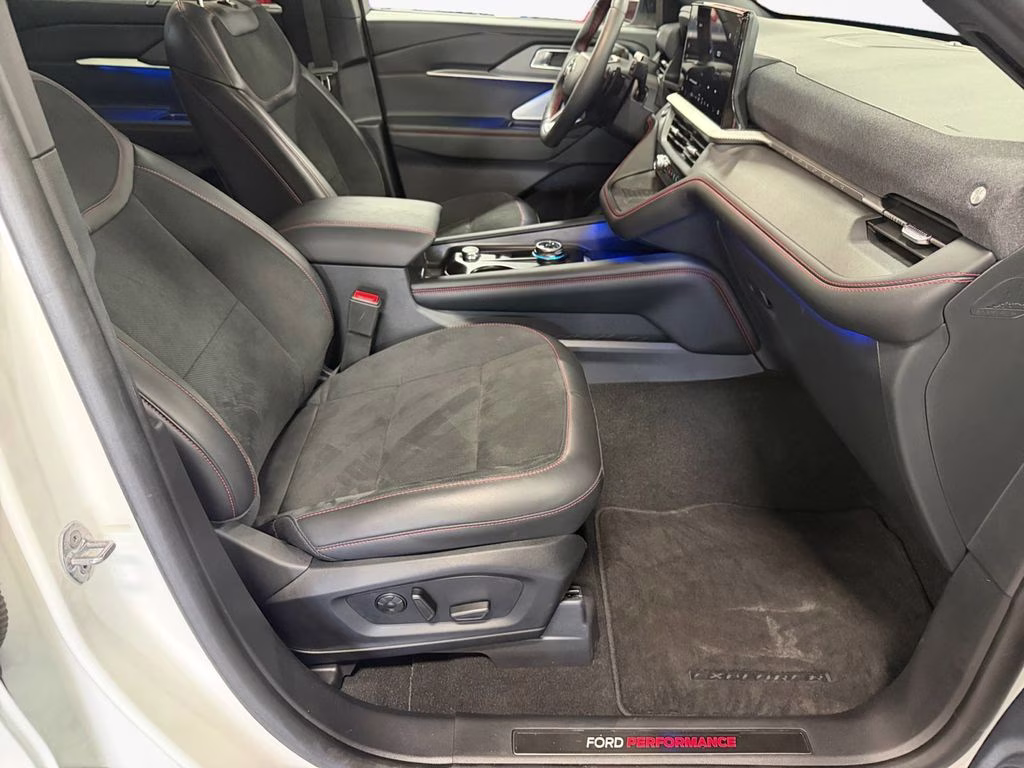 2025 Star White Metallic Tri-Coat Ford Explorer ST 4WD w/Bluecruise Equip 4X4 SUV