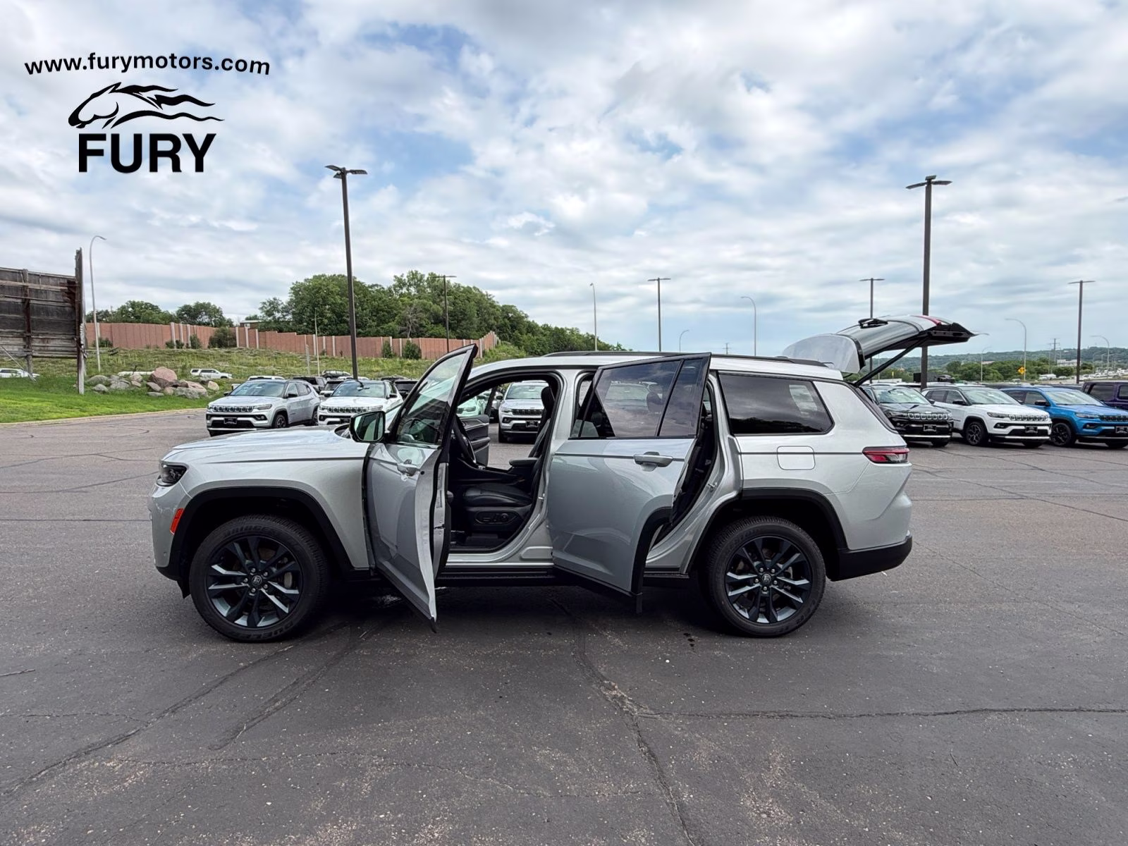 2026 Silver Zynith Jeep Grand Cherokee L Limited 4X4 SUV