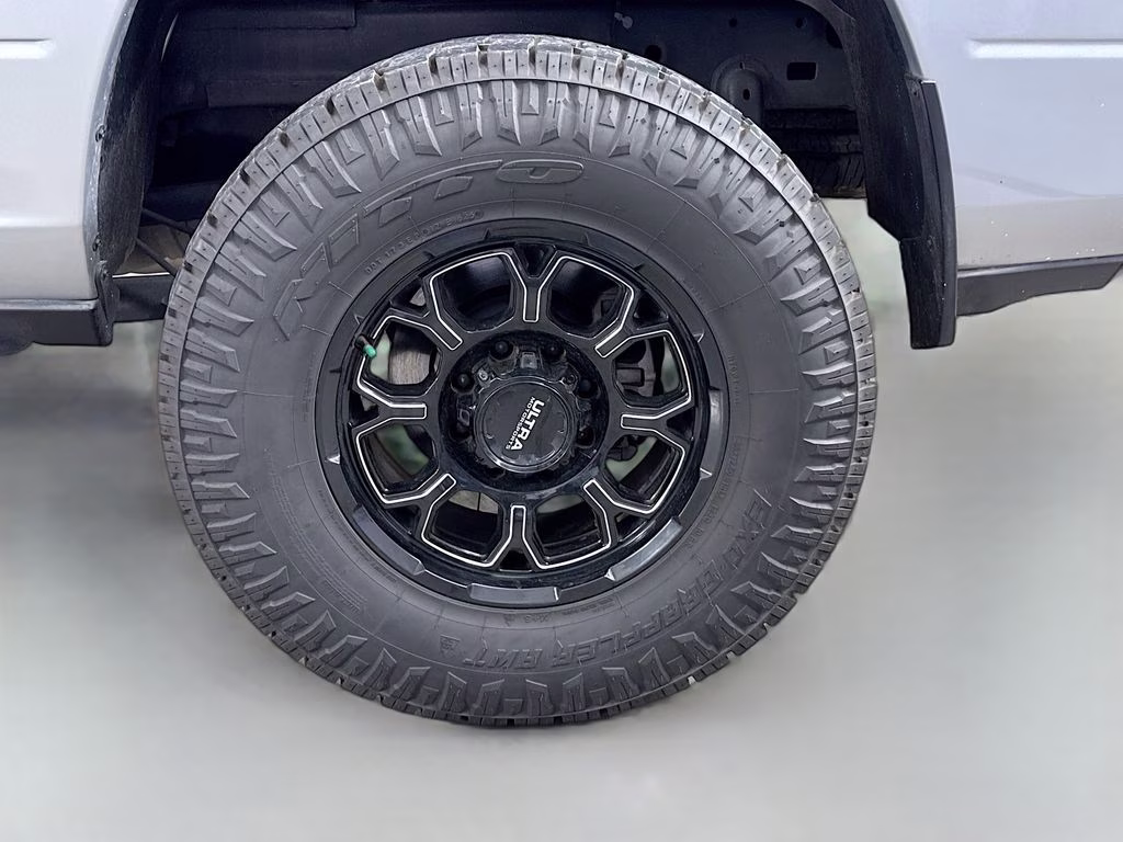 2023 Billet Silver Metallic Clearcoat Ram 2500 Laramie 4X4 Truck