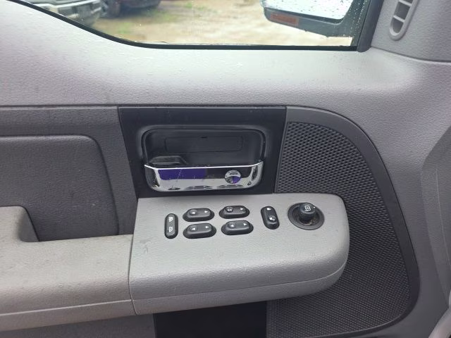 2008 White Ford F-150 XLT 4X4 Truck