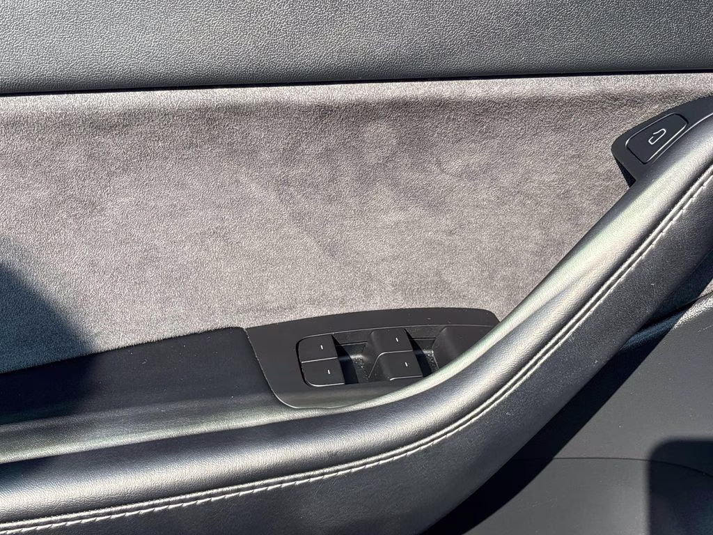2021 White Tesla Model Y Performance AWD SUV