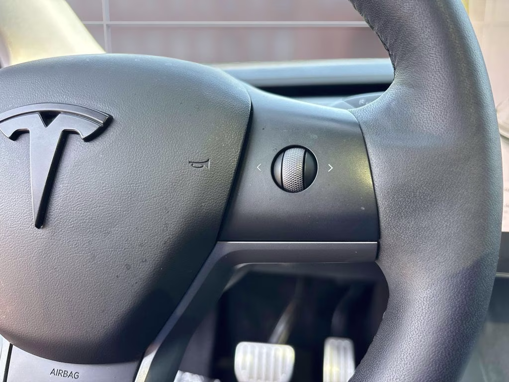 2021 White Tesla Model Y Performance AWD SUV