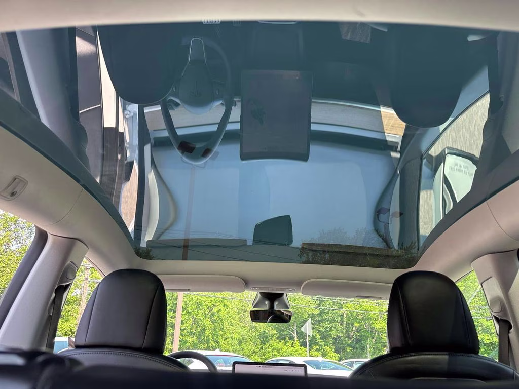 2021 White Tesla Model Y Performance AWD SUV