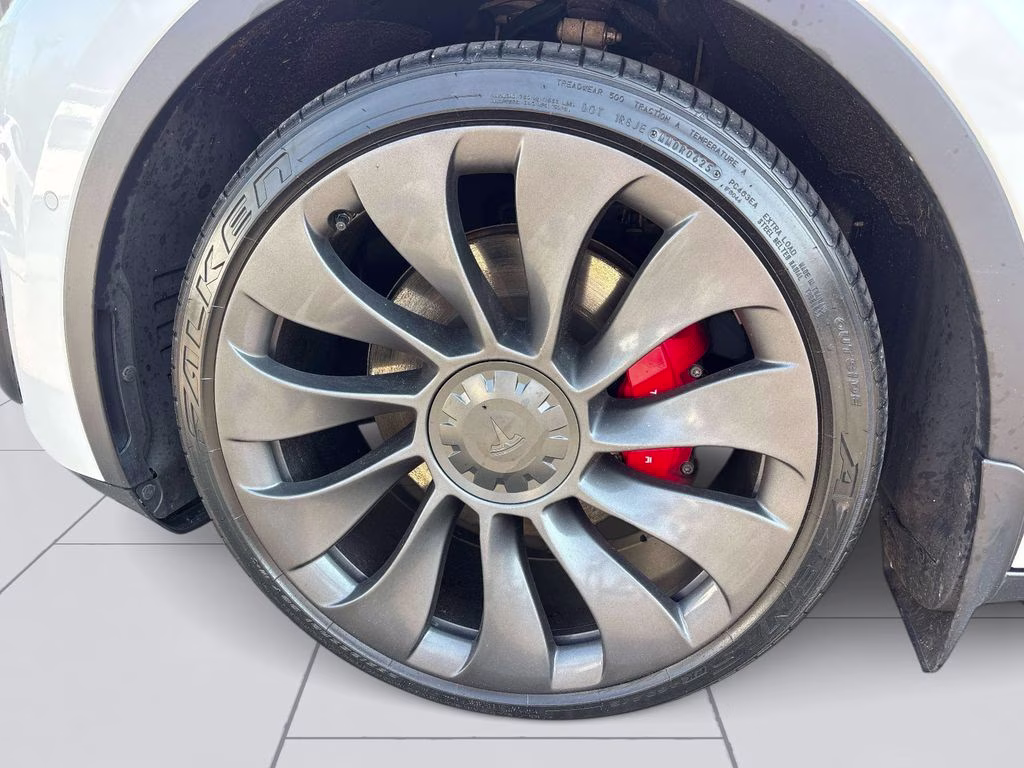 2021 White Tesla Model Y Performance AWD SUV