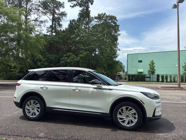 2025 White Metallic Lincoln Corsair Premiere FWD SUV