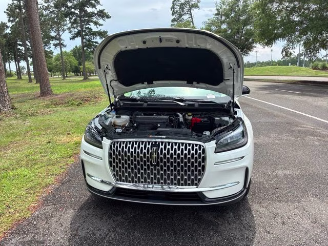 2025 White Metallic Lincoln Corsair Premiere FWD SUV