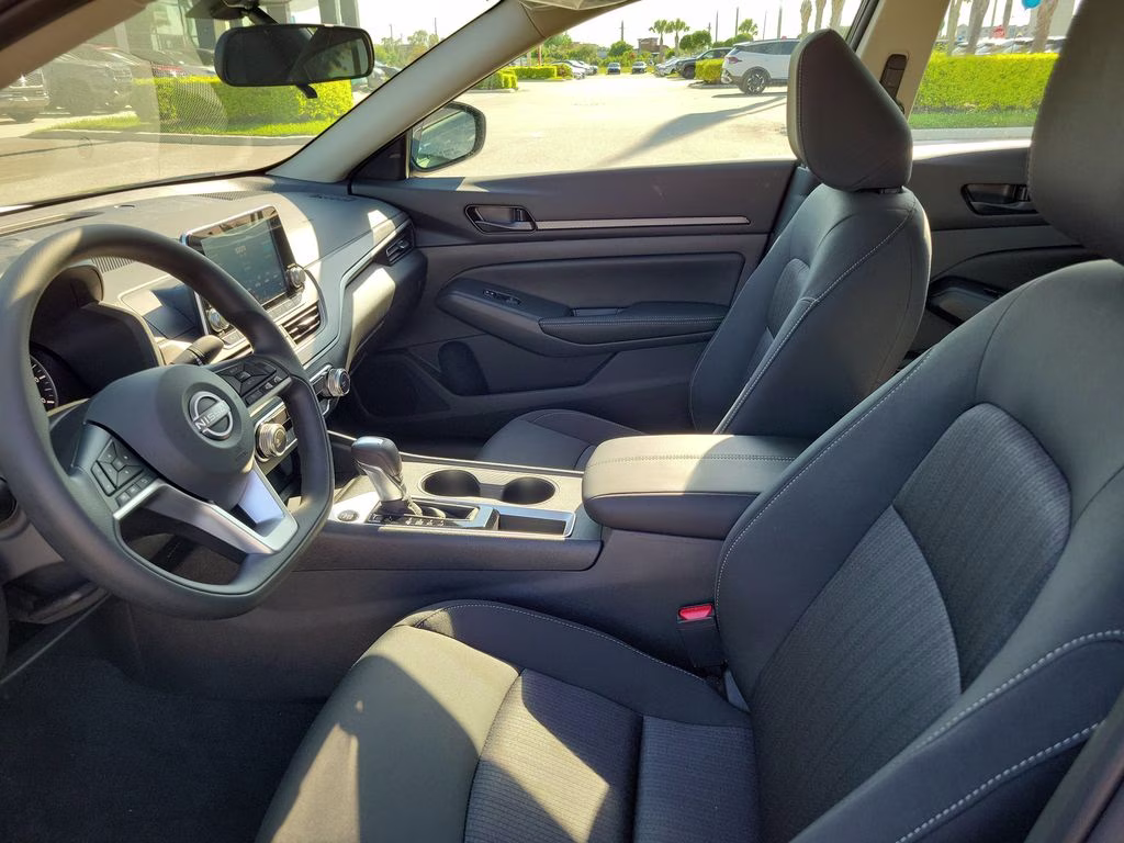 2026 Super Black Clearcoat Nissan Altima 2.5 SV FWD Sedan