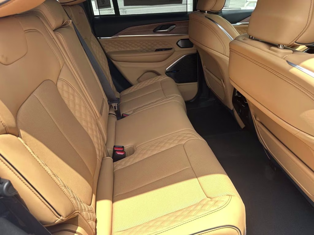 2026 Bright White Clearcoat Jeep Grand Cherokee Summit 4X4 SUV