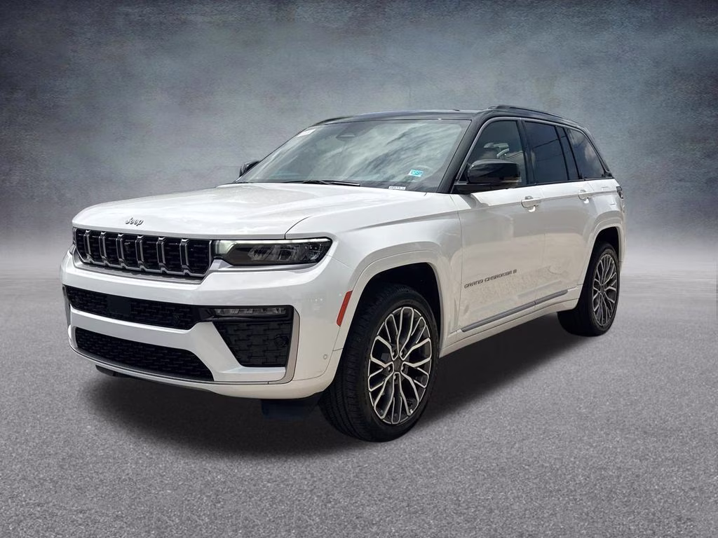 2026 Bright White Clearcoat Jeep Grand Cherokee Summit 4X4 SUV