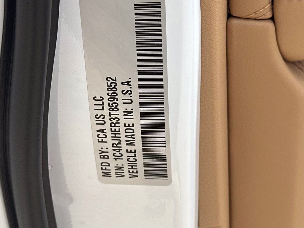 2026 Bright White Clearcoat Jeep Grand Cherokee Summit 4X4 SUV