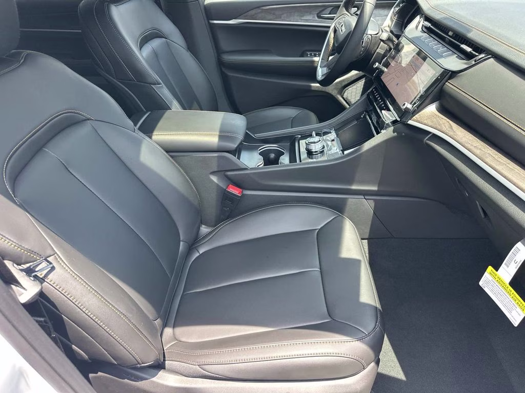 2026 Bright White Clearcoat Jeep Grand Cherokee L Limited 4X4 SUV