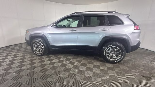 2020 Billet Silver Metallic Clearcoat Jeep Cherokee Trailhawk 4X4 SUV