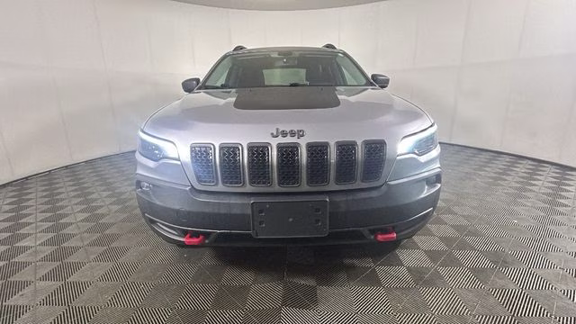 2020 Billet Silver Metallic Clearcoat Jeep Cherokee Trailhawk 4X4 SUV