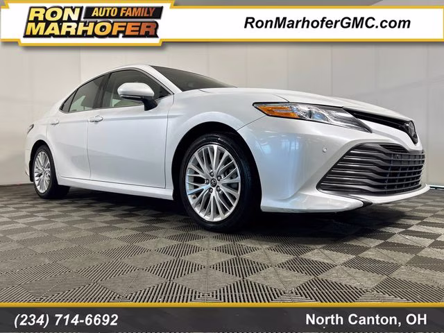 2018 Pearl Toyota Camry XLE FWD Sedan