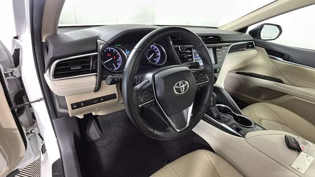 2018 Pearl Toyota Camry XLE FWD Sedan