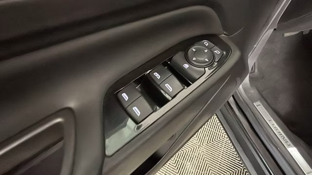 2023 Mosaic Black Metallic Chevrolet Equinox Premier AWD SUV
