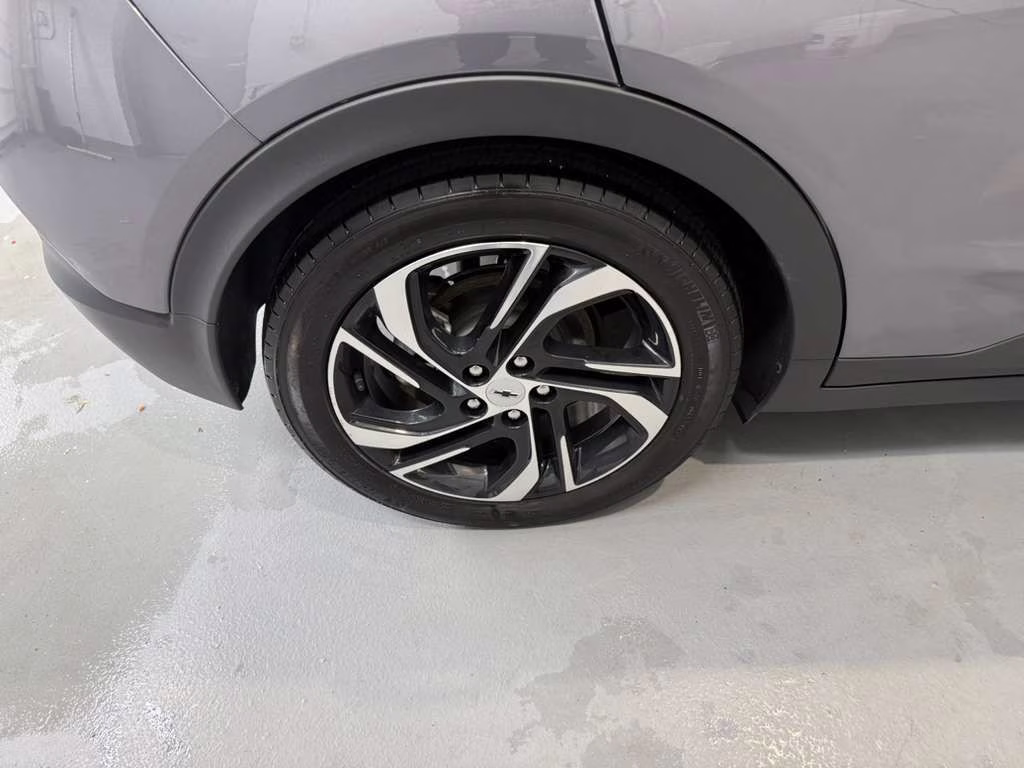 2023 Gray Ghost Metallic Chevrolet Bolt EV 1LT FWD Crossover