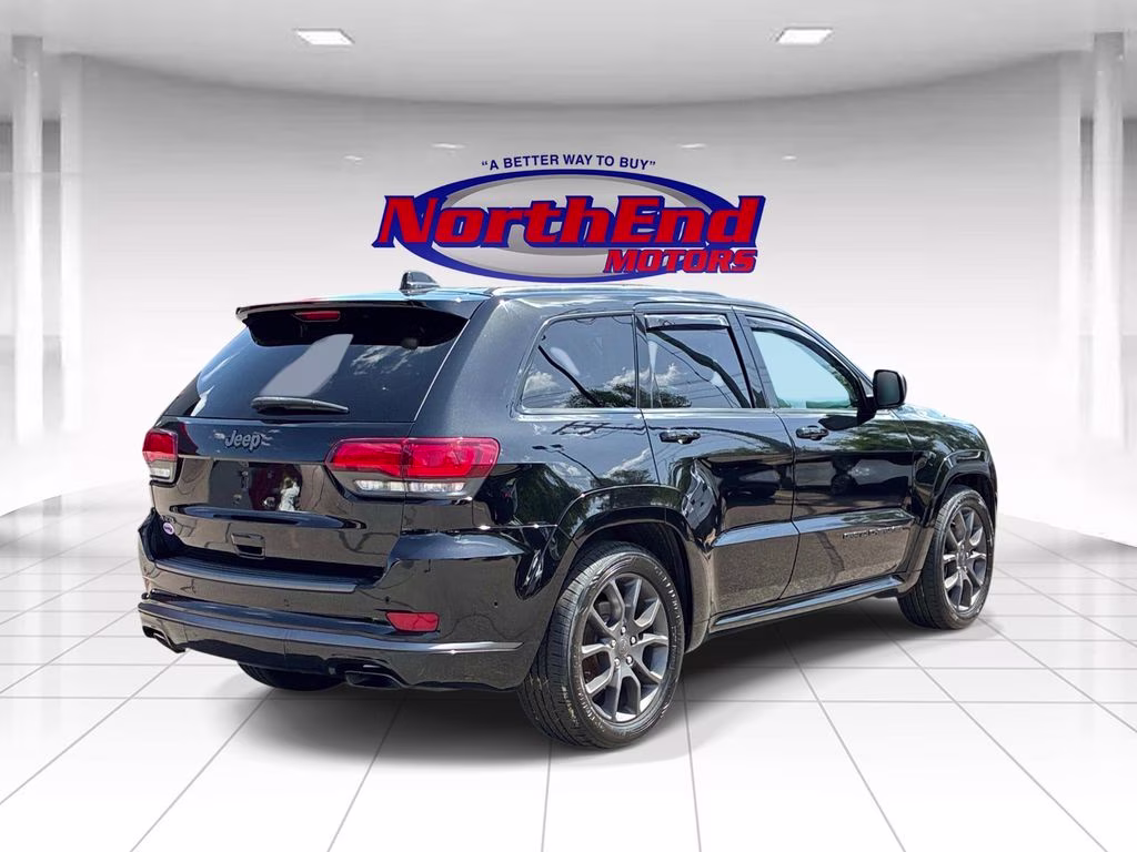 2020 Diamond Black Crystal Pearlcoat Jeep Grand Cherokee Overland 4X4 SUV