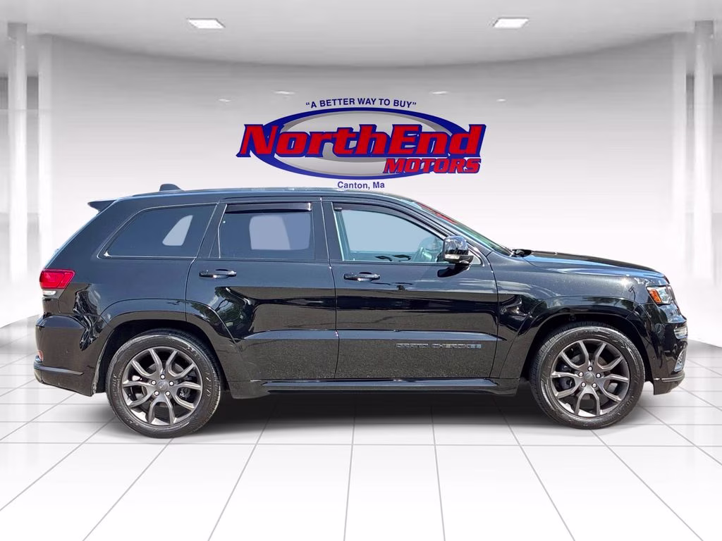 2020 Diamond Black Crystal Pearlcoat Jeep Grand Cherokee Overland 4X4 SUV