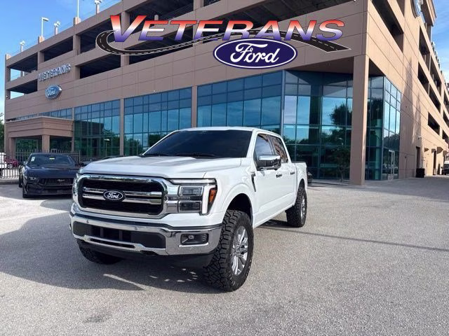 2025 Space White Metallic Ford F-150 LARIAT Crew Cab Pickup 4X4 Truck