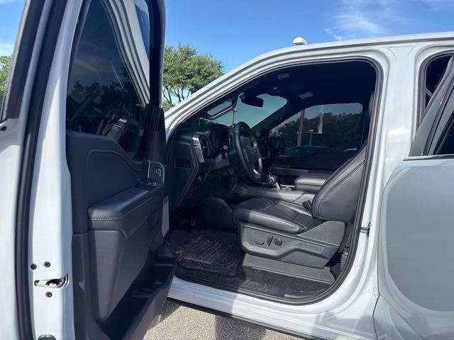 2025 Space White Metallic Ford F-150 LARIAT Crew Cab Pickup 4X4 Truck