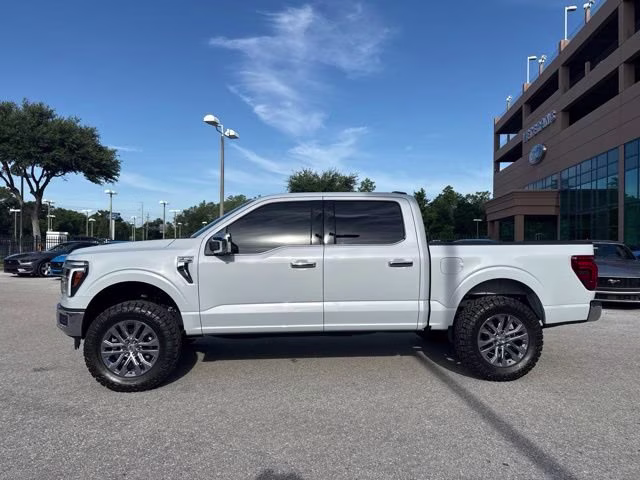 2025 Space White Metallic Ford F-150 LARIAT Crew Cab Pickup 4X4 Truck