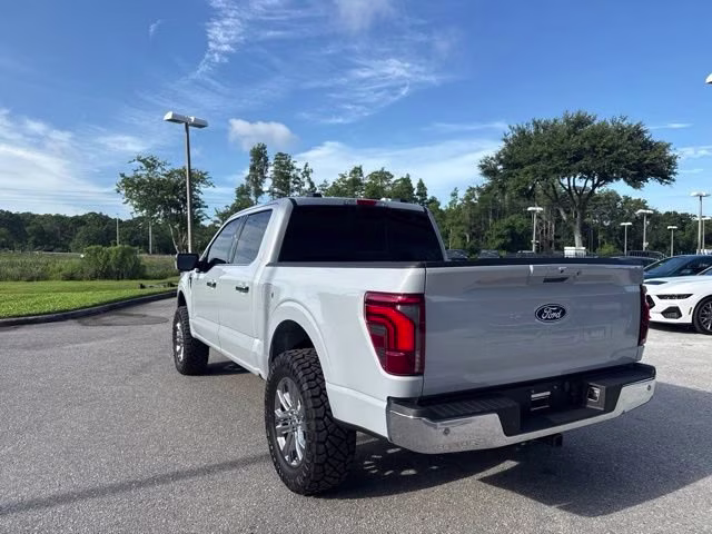 2025 Space White Metallic Ford F-150 LARIAT Crew Cab Pickup 4X4 Truck