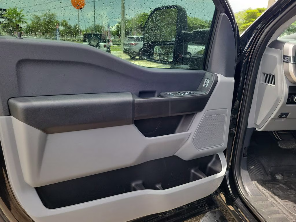 2023 Agate Black Metallic Ford Super Duty F-250 SRW XL 4X4 Truck