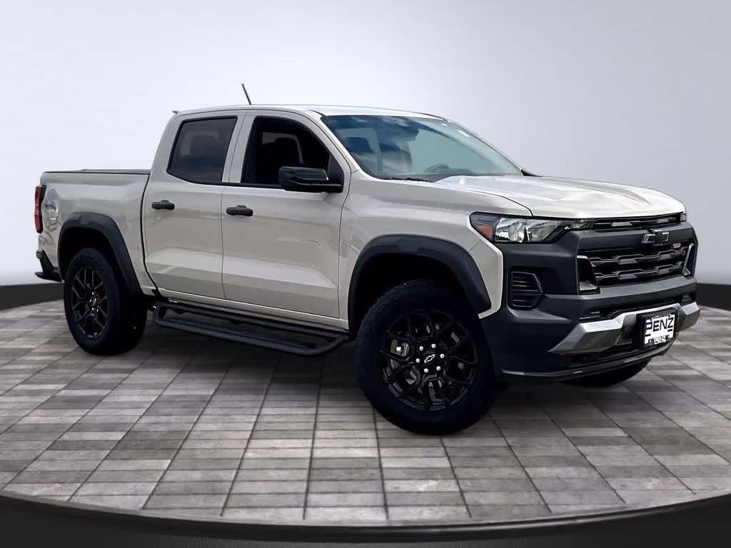2026 White Sands Chevrolet Colorado 4WD Trail Boss 4X4 Truck