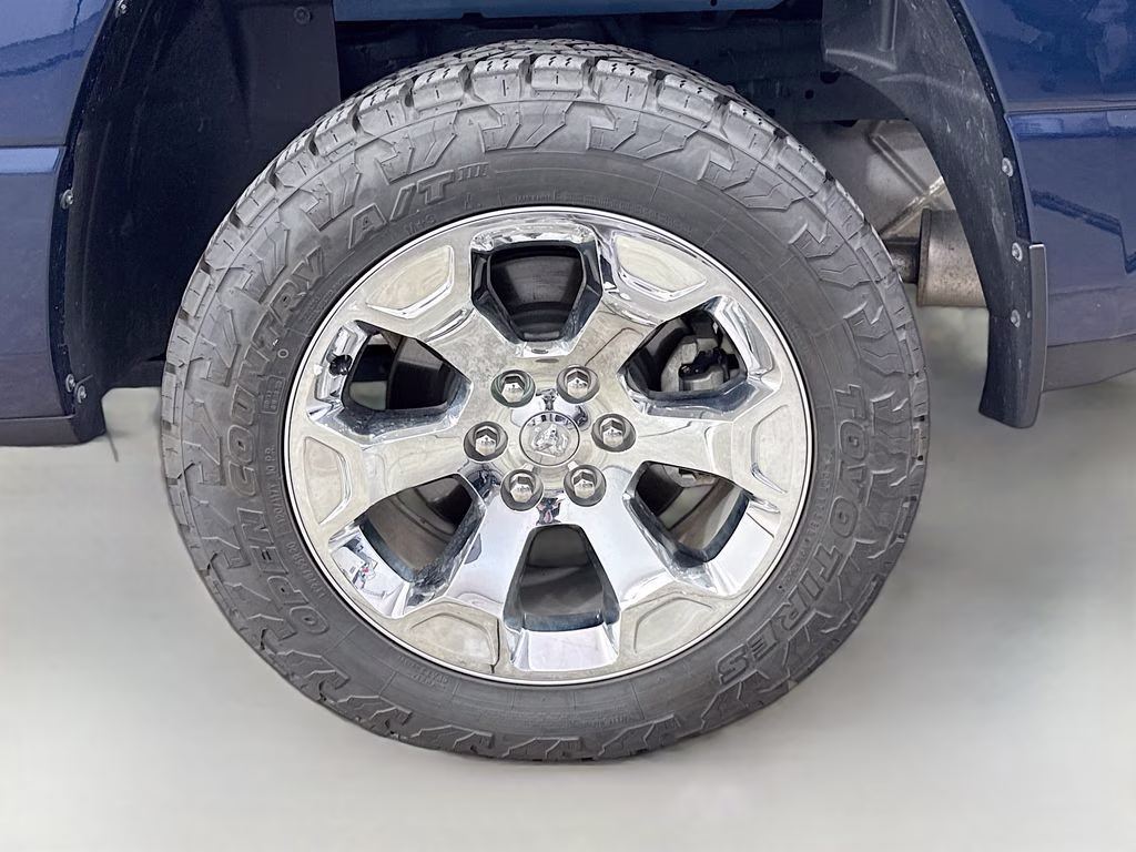2022 Patriot Blue Pearlcoat Ram 1500 Big Horn/Lone Star 4X4 Truck