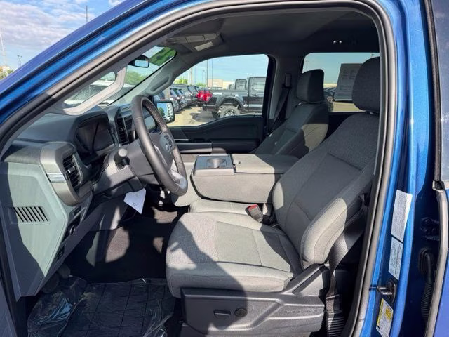 2025 Atlas Blue Metallic Ford F-150 XLT 4X4 Truck