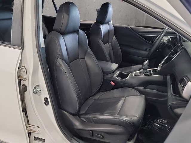 2024 Crystal White Pearl Subaru Outback Limited XT AWD SUV