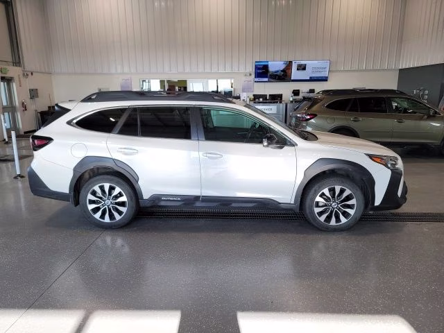 2024 Crystal White Pearl Subaru Outback Limited XT AWD SUV