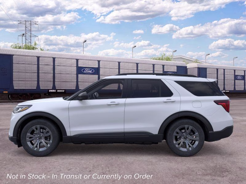 2026 R7 Ford Explorer Active 4X4 SUV
