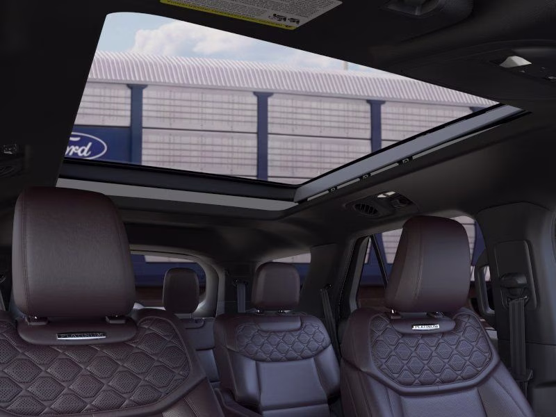2026 Star White Metallic Tri-Coat Ford Explorer Platinum 4X4 SUV