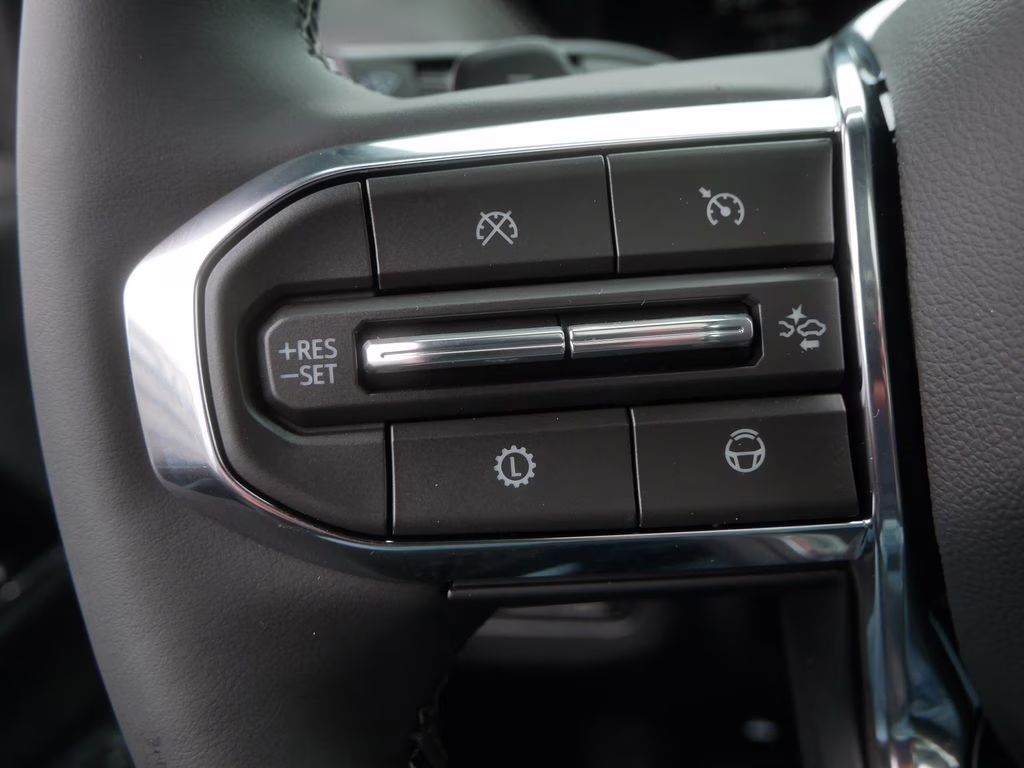 2026 Glacier White Tricoat GMC Yukon XL Denali 4X4 SUV