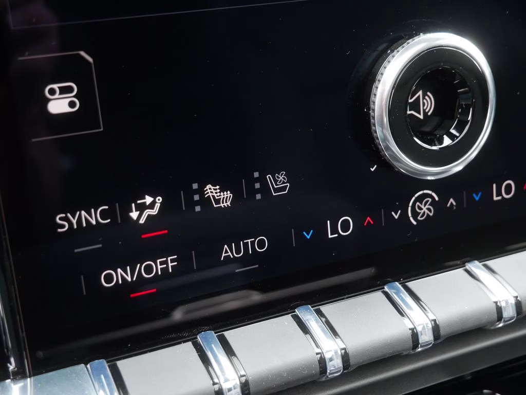 2026 Glacier White Tricoat GMC Yukon XL Denali 4X4 SUV