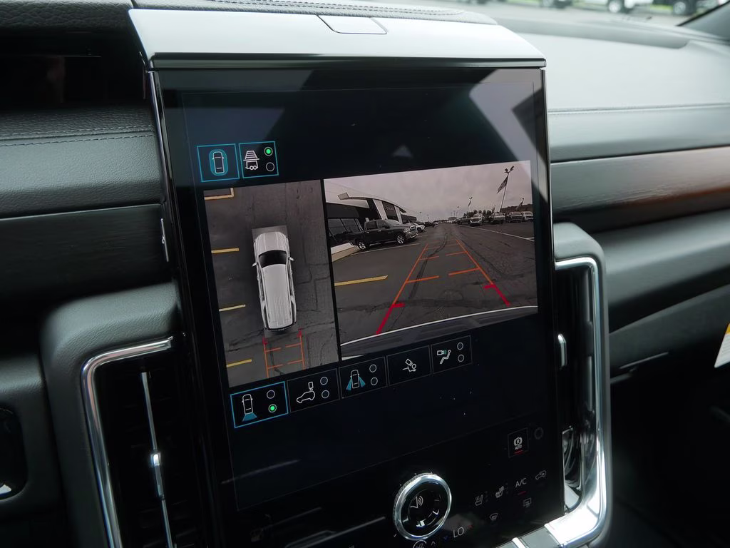 2026 Glacier White Tricoat GMC Yukon XL Denali 4X4 SUV
