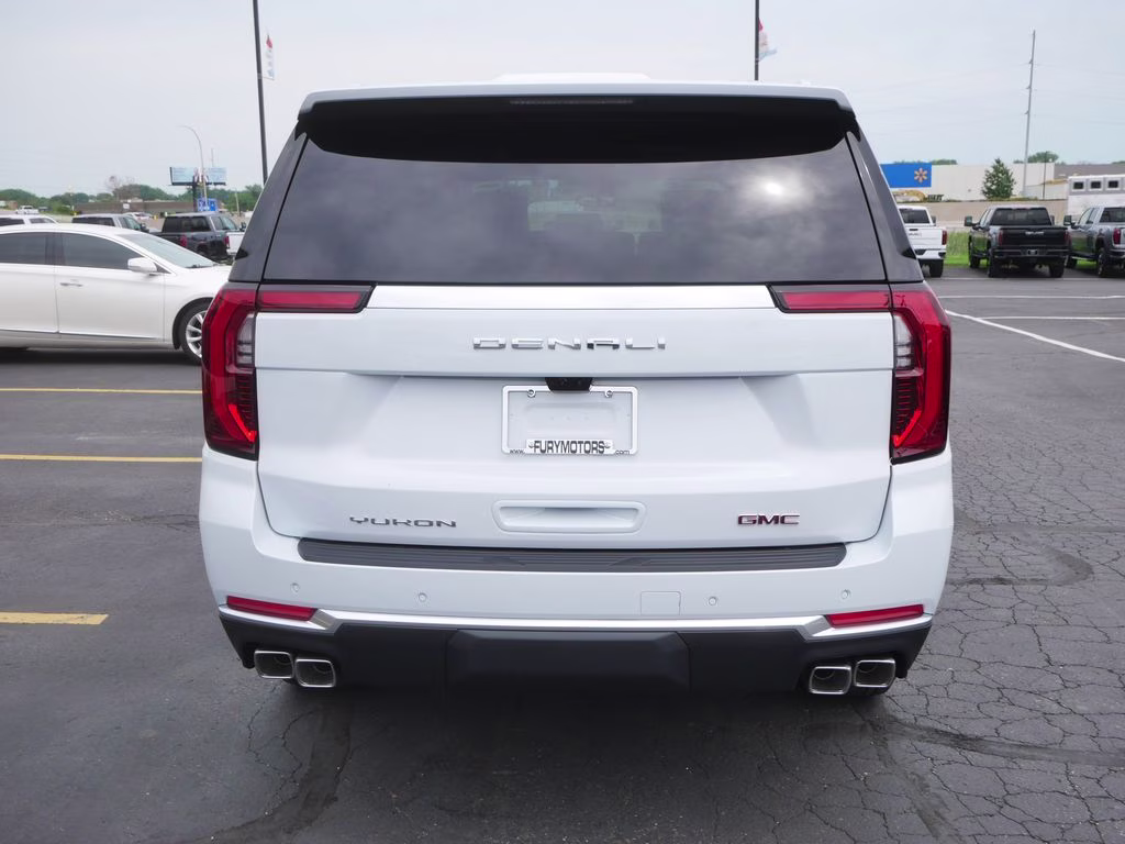 2026 Glacier White Tricoat GMC Yukon XL Denali 4X4 SUV