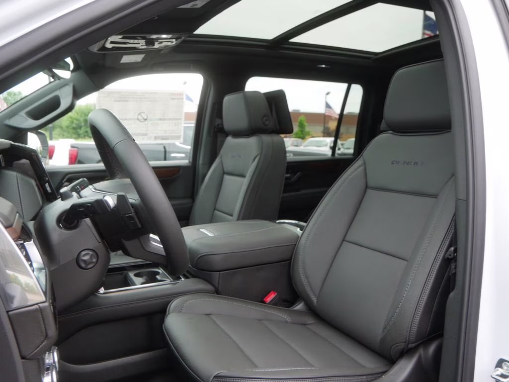 2026 Glacier White Tricoat GMC Yukon XL Denali 4X4 SUV
