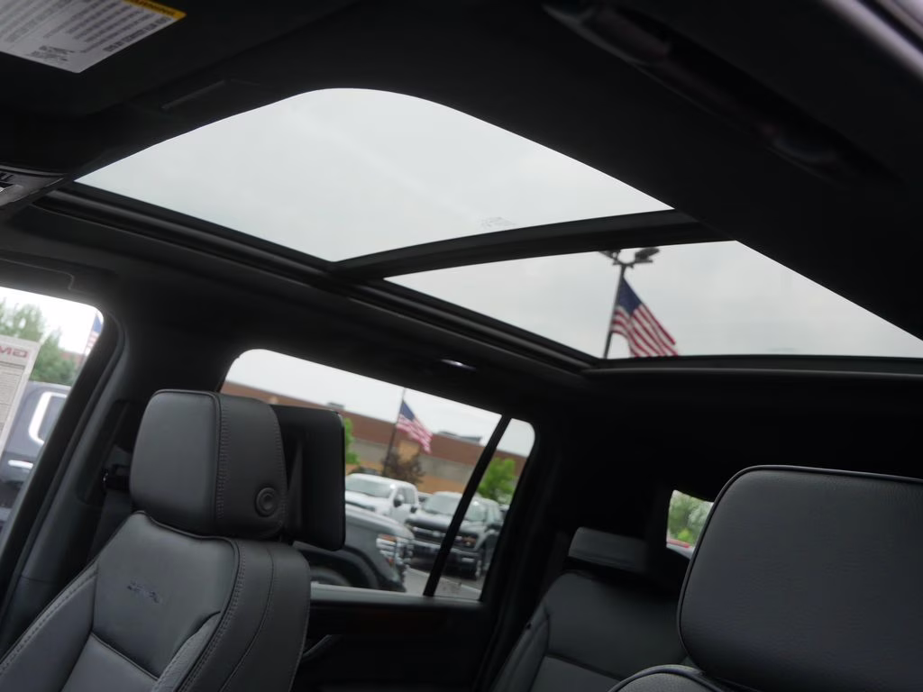 2026 Glacier White Tricoat GMC Yukon XL Denali 4X4 SUV