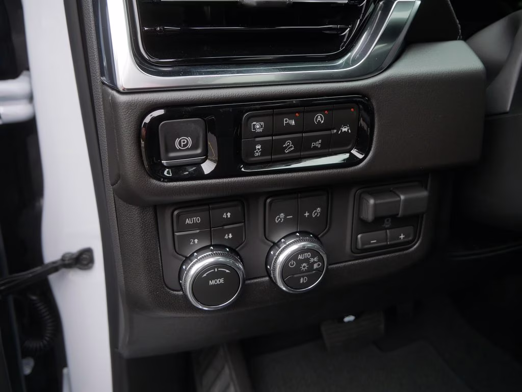 2026 Glacier White Tricoat GMC Yukon XL Denali 4X4 SUV