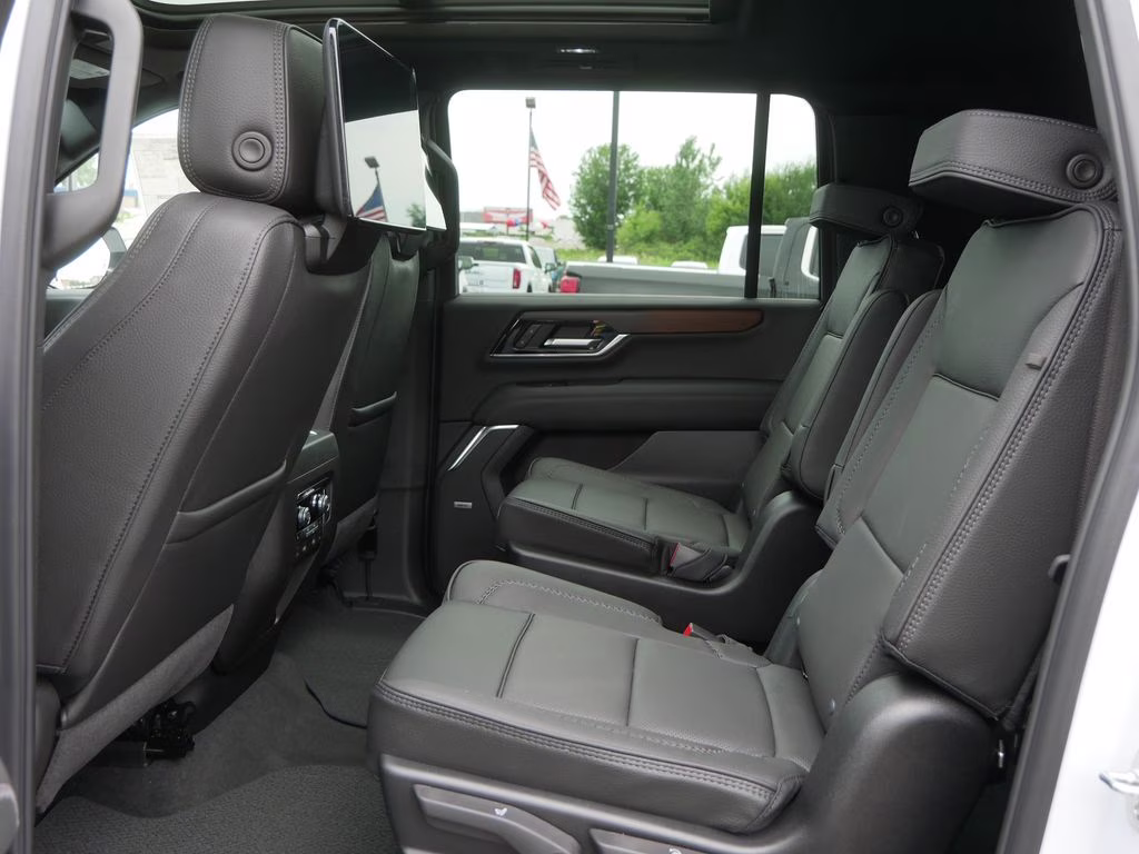 2026 Glacier White Tricoat GMC Yukon XL Denali 4X4 SUV