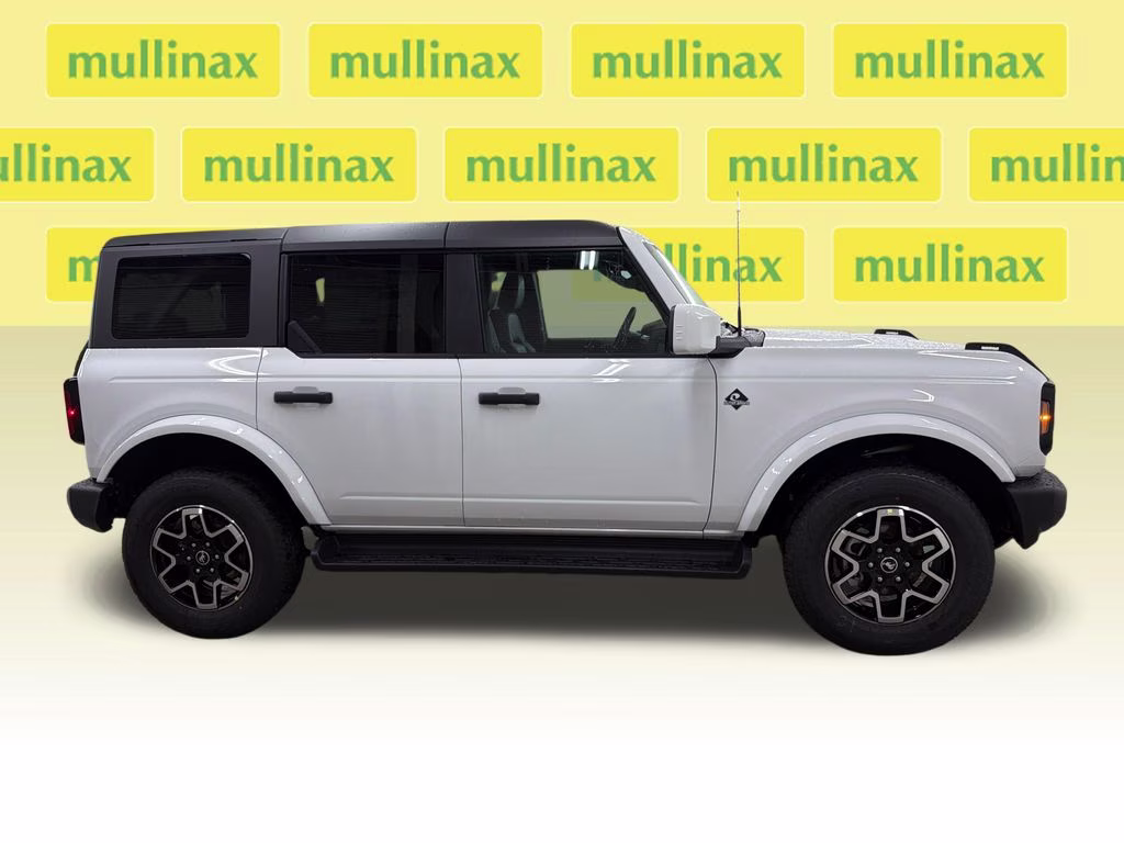 2026 OXFORD WHITE Ford Bronco Outer Banks 4X4 SUV