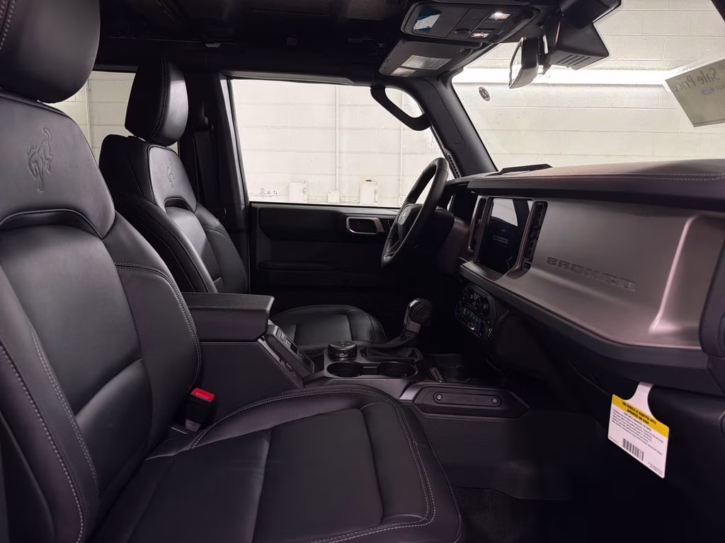 2026 OXFORD WHITE Ford Bronco Outer Banks 4X4 SUV